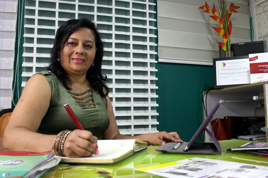 Sandra Tinoco - Hilando Empresa